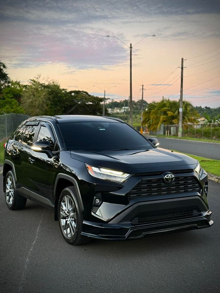 Toyota Rav4 XLE - Main view